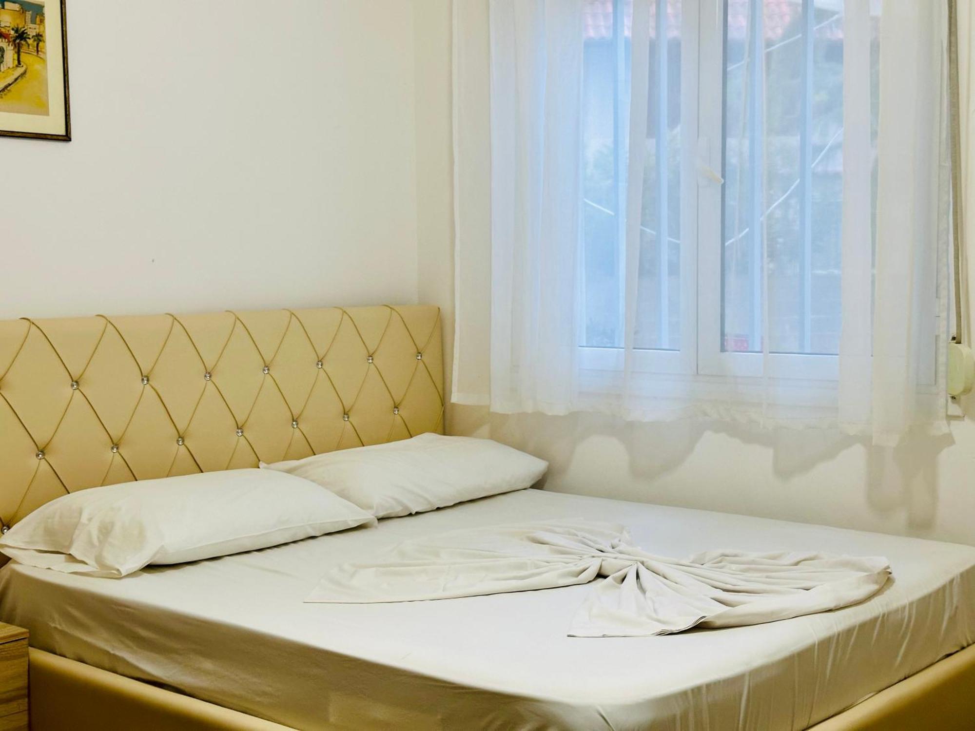 Jico Travel - Erjon Apartments Avlonya Oda fotoğraf