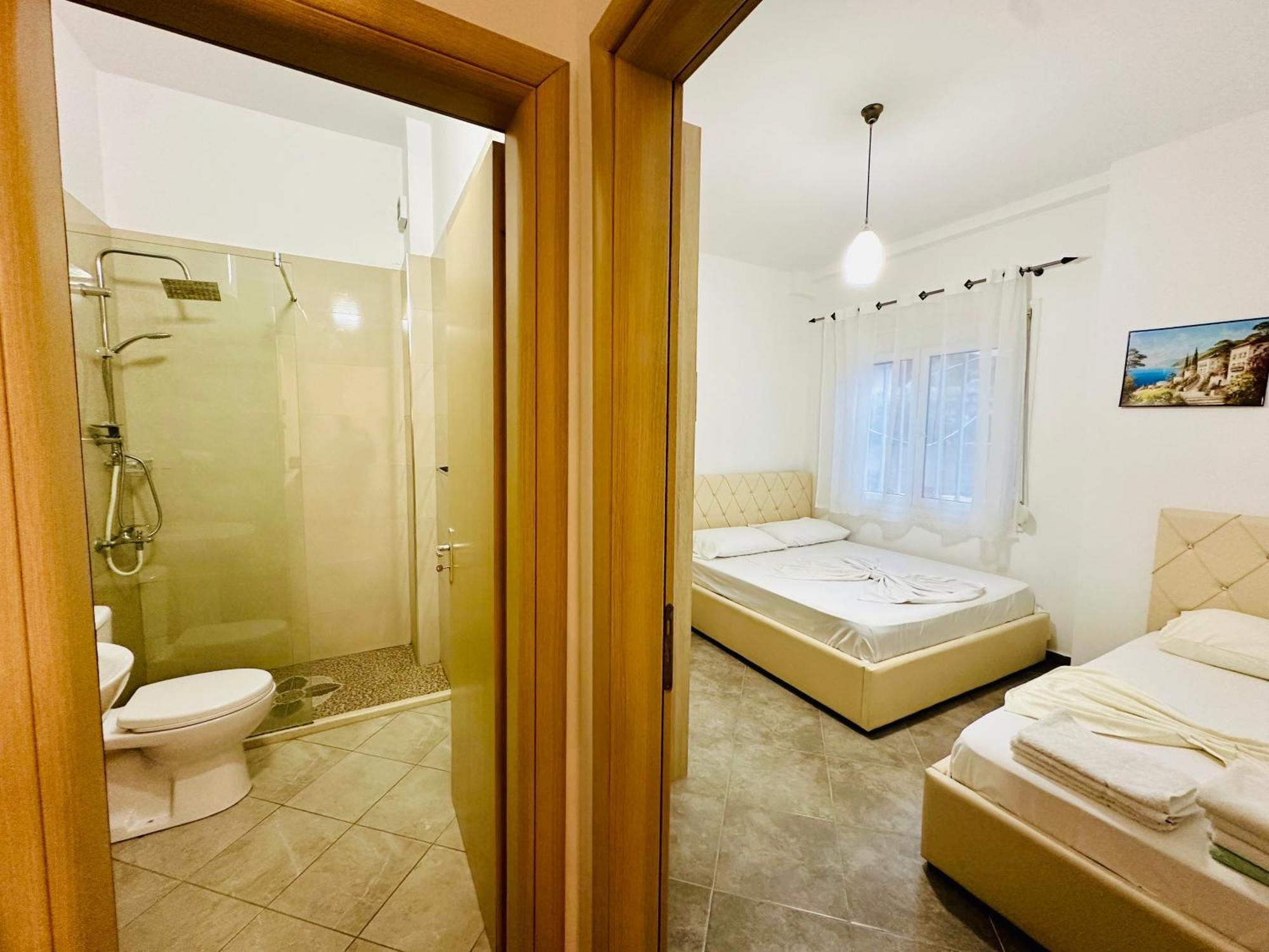 Jico Travel - Erjon Apartments Avlonya Oda fotoğraf