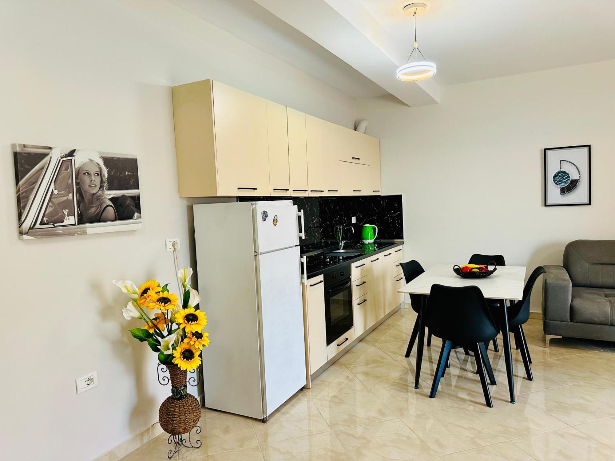 Jico Travel - Erjon Apartments Avlonya Dış mekan fotoğraf