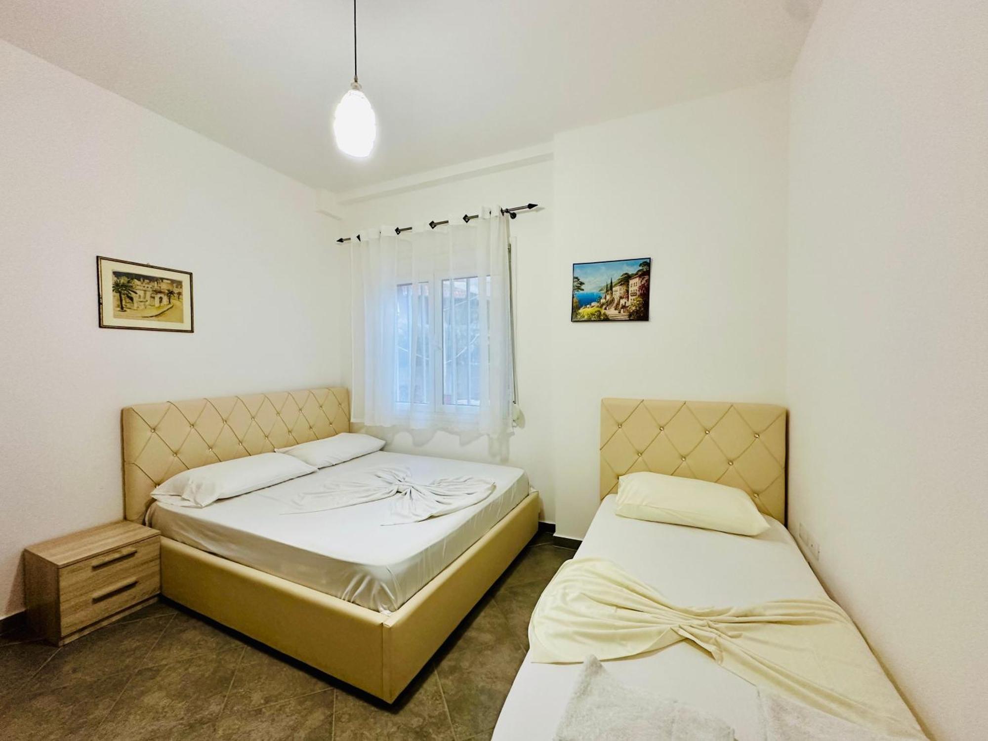Jico Travel - Erjon Apartments Avlonya Oda fotoğraf